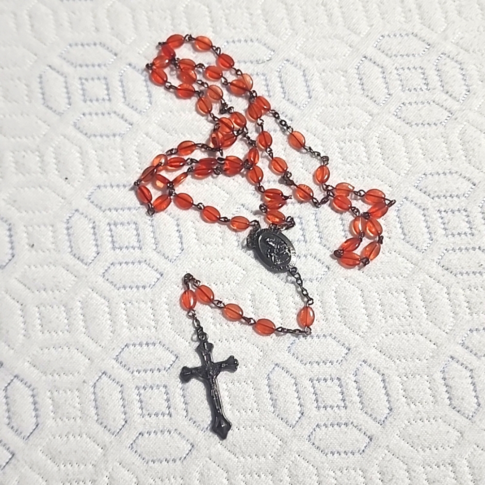 SAINT THERESE Red Beaded ROSARY w/Silver tone Crucifix /Beautiful!